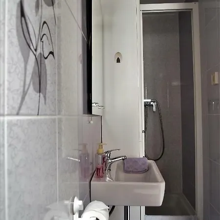Apartment Chic